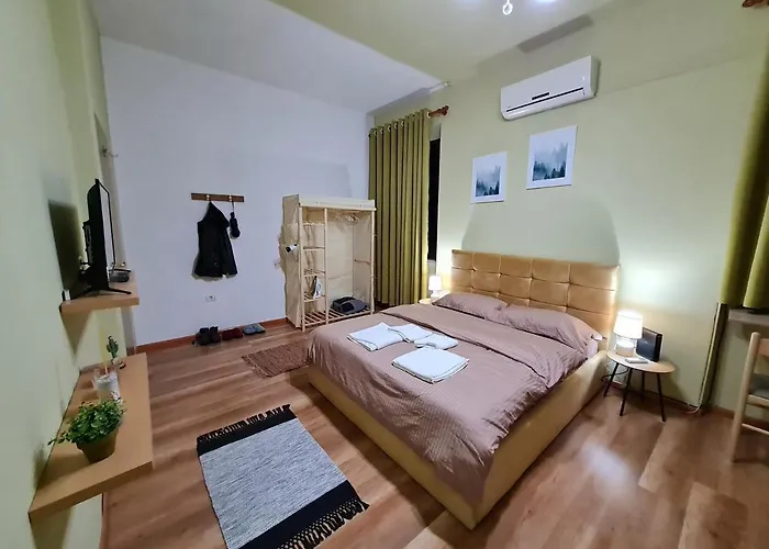 Ex-Block District Charming Studio Apartment With Treeish Sorrounding View!